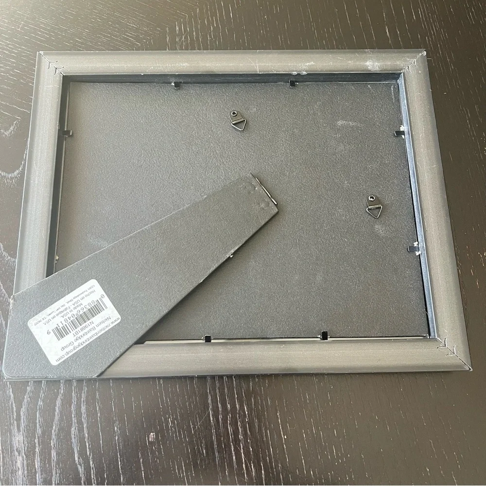✅ Plastic 8.5in x 11in certificate or document frame